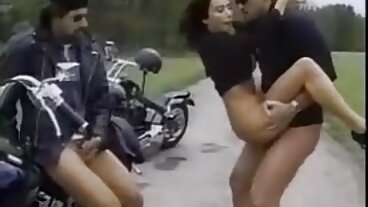 게으른 래리는 딜도 라구 딜도와 함께 Stepma를 찾습니다.