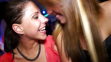 BLACKEDRAW Interracial 새해 전야 그룹 Fuck Fest on PornHD