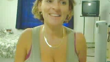 FakeHub: PornHD에서 Chloe Lamour와 Dominno가 있는 호스텔의 배관 문제