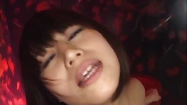 꼬부기는 티파니 왓슨에게 쉿! - ffm 물총