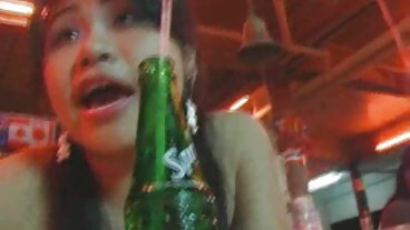 디자이너 안경은 Abigail Mac을 괴물로 만듭니다!