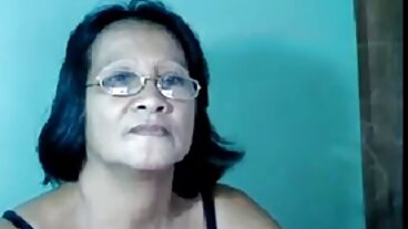 향수를 불러일으키는 stepma syren de mer는 거시기를 빤다.