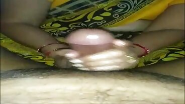 장난 꾸러기 미국: 섹시하고 귀여운 Kiara Cole은 너무 흥분해서 PornHD에서 그녀의 음부를 가질 수 있습니다.