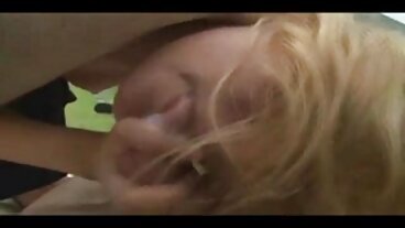 치료사는 젊은 스터드를 위해 그녀의 음부를 처방합니다!