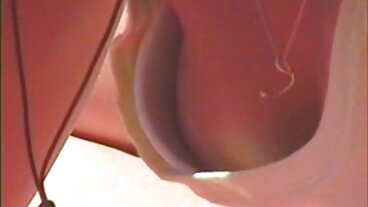 돌보는 MILF는 섹스 & 얼굴에 대한 의붓 아들 스티브를 깨워